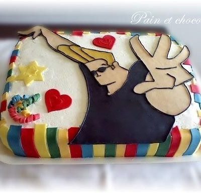 foto A Johnny Bravo la torta va stretta