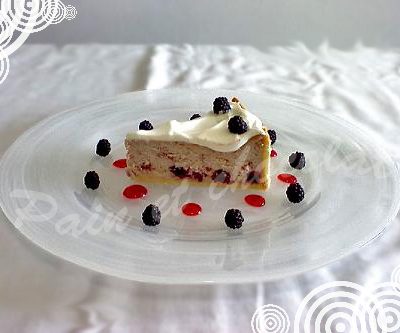 foto Cheesecake con more e fragoline di bosco