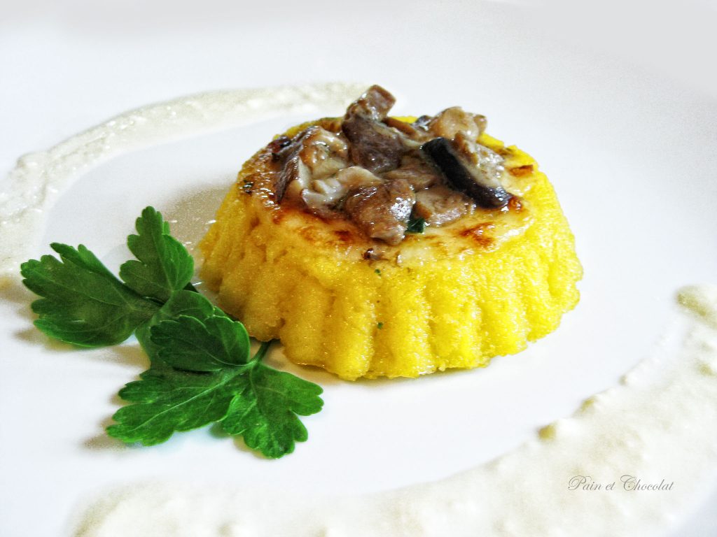 Tortine di polenta con porcini