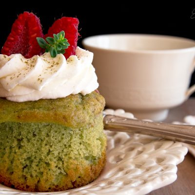 foto Muffins al tè Matcha e lamponi